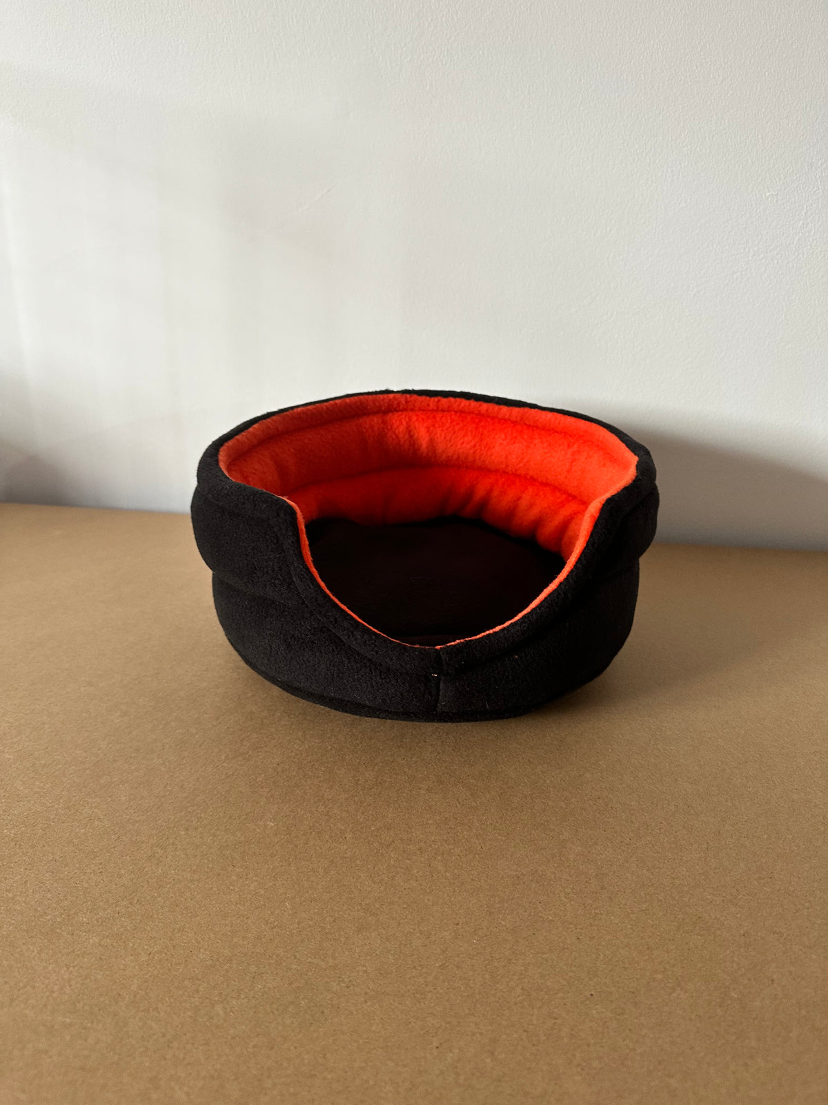 Cuddle Cup - Black & Orange